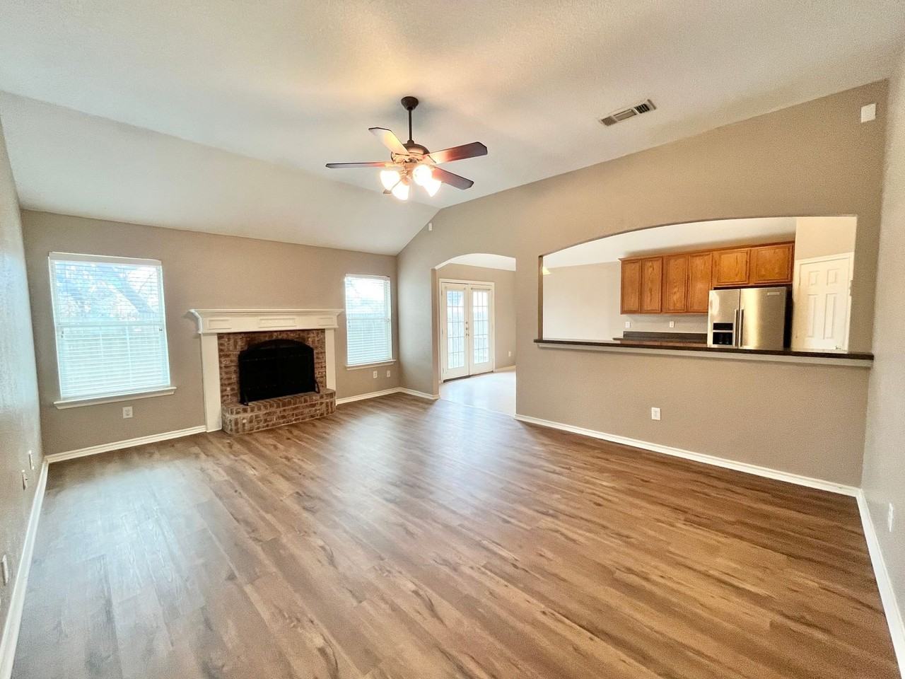 1109 Hidden Glade Dr - Photo 2 of 19