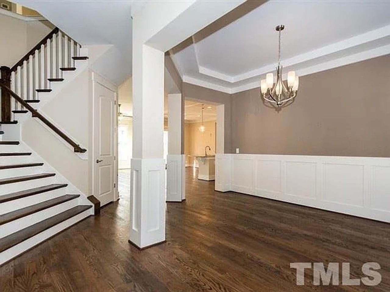 132 Larkin Ln - Photo 3 of 18