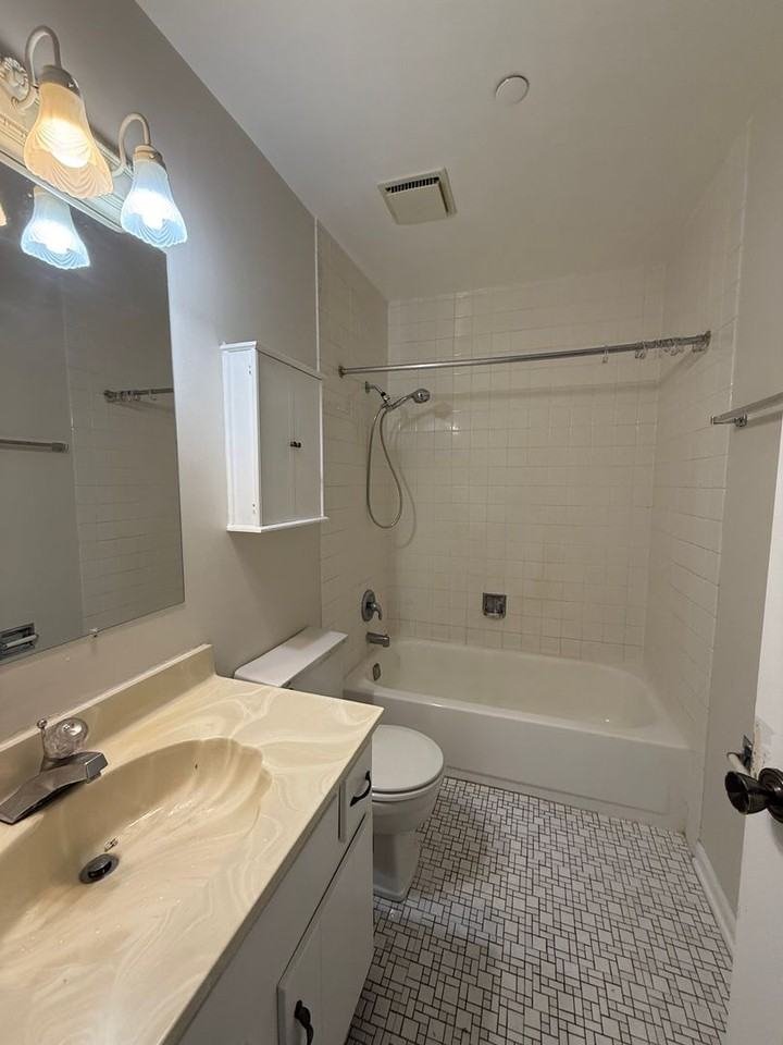 2001 Ammer Ridge Ct - Photo 2 of 5