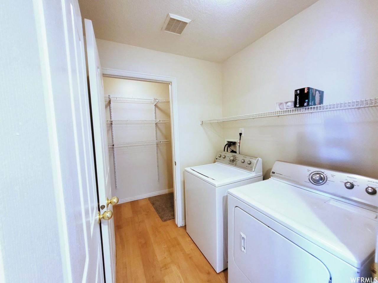 1395 S 1020 W - Photo 7 of 9