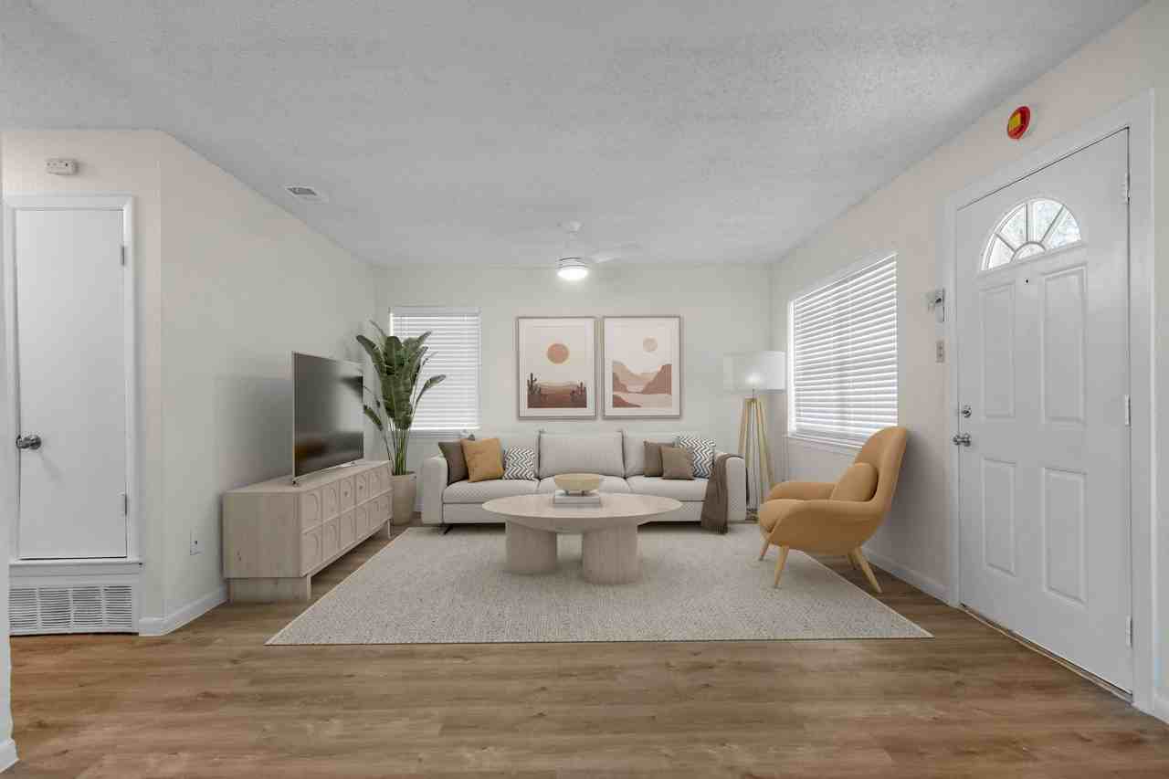 335 Fouts Ave - Photo 3 of 12