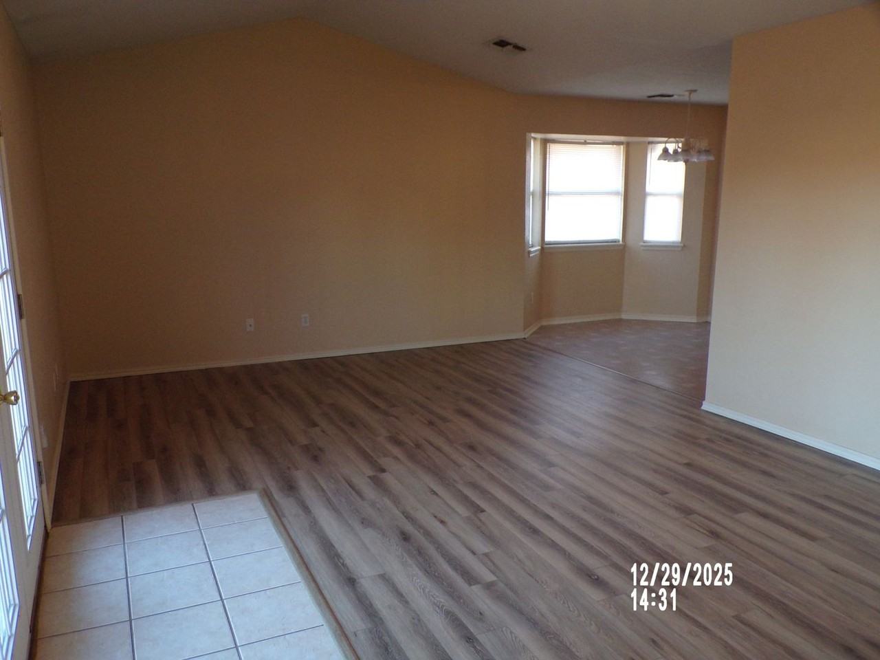 4914 Se Randolph Rd - Photo 2 of 31