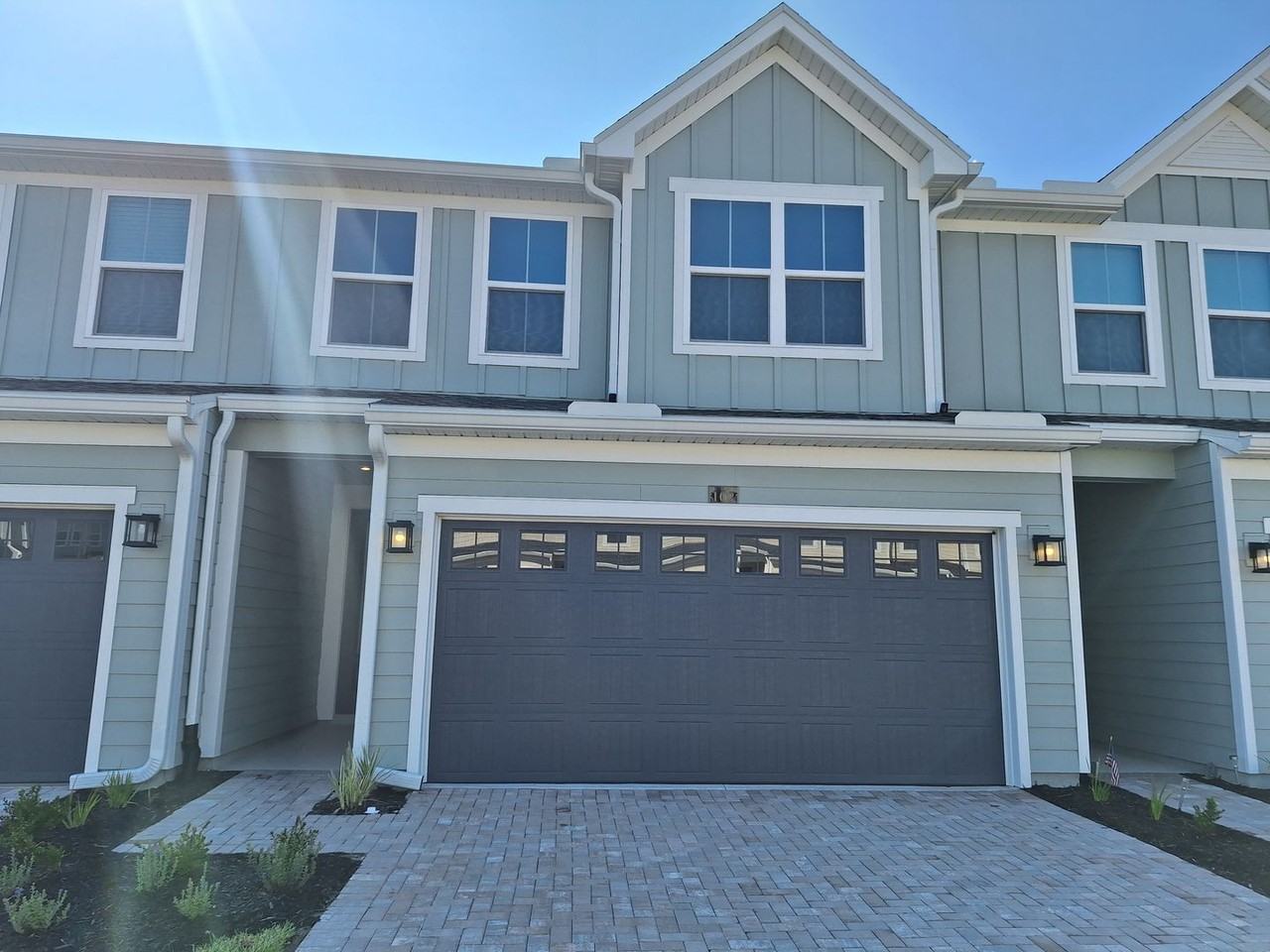 102 Gaston Ct - Photo 2 of 12