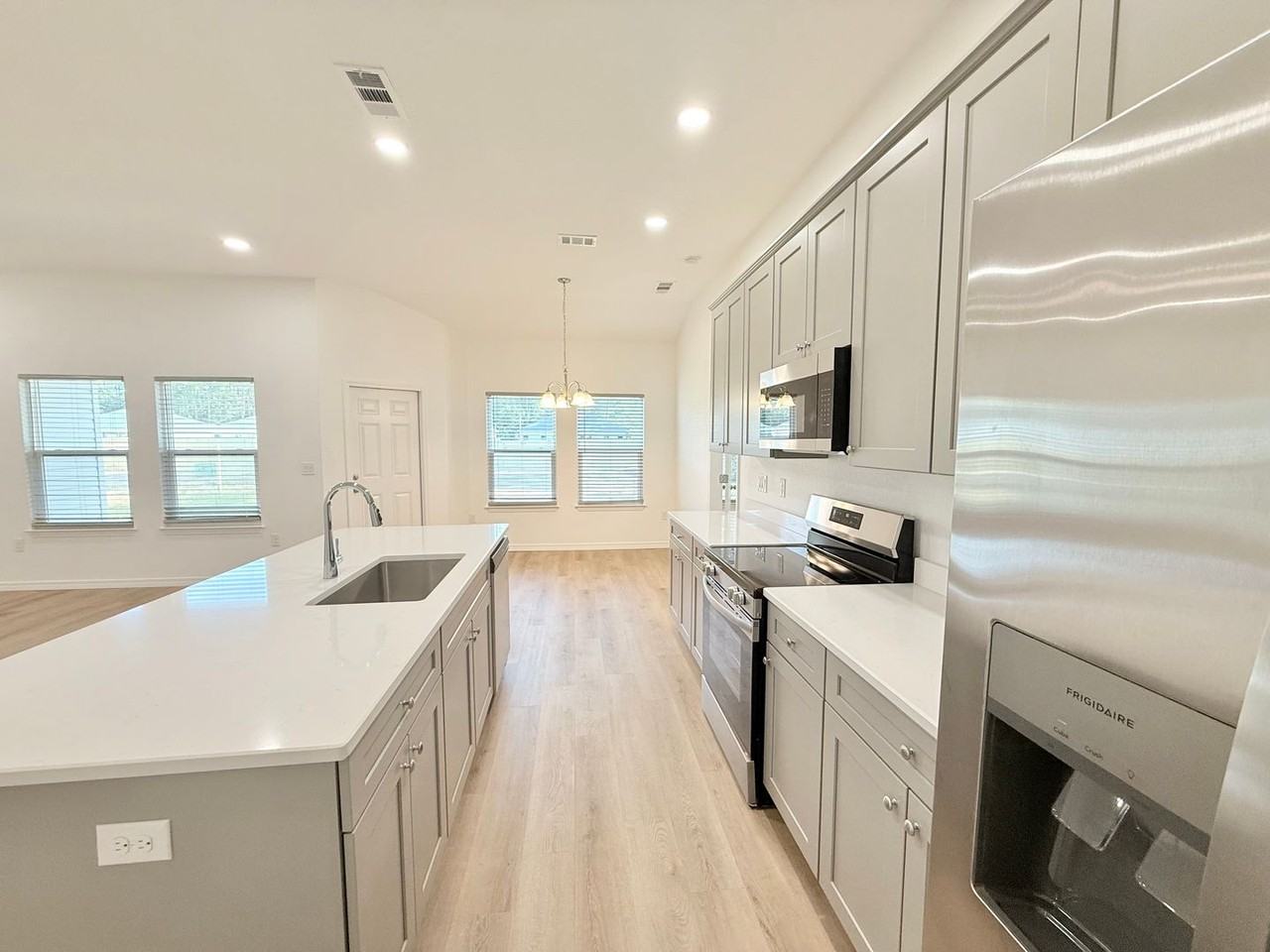 3384 Hudson Bnd - Photo 5 of 16