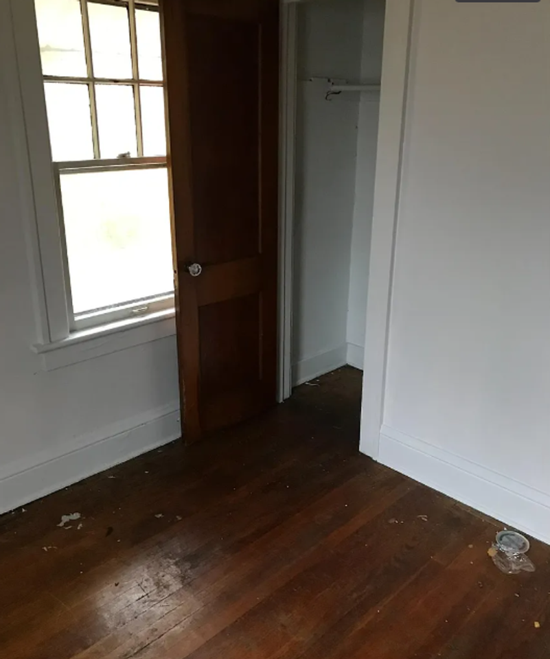 275 Noah Ave - Photo 4 of 15