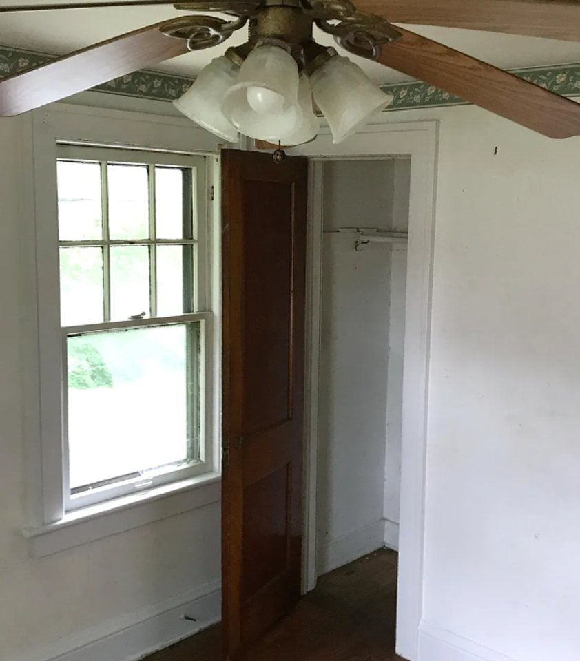 275 Noah Ave - Photo 6 of 15