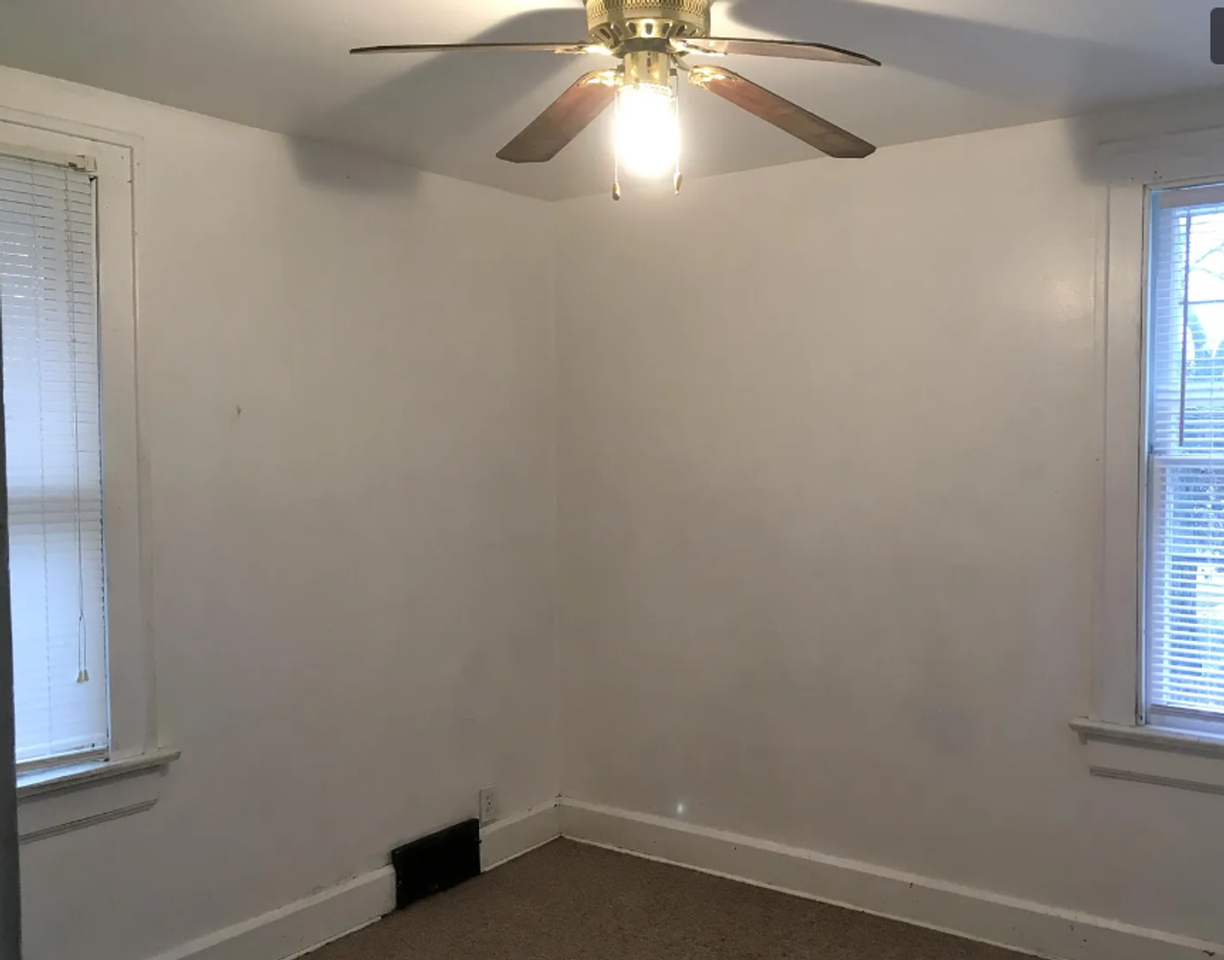 971 Peckham St - Photo 7 of 8