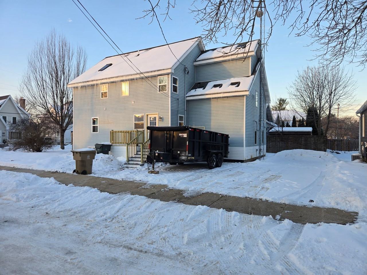 1714 Erie Ct - Photo 4 of 29