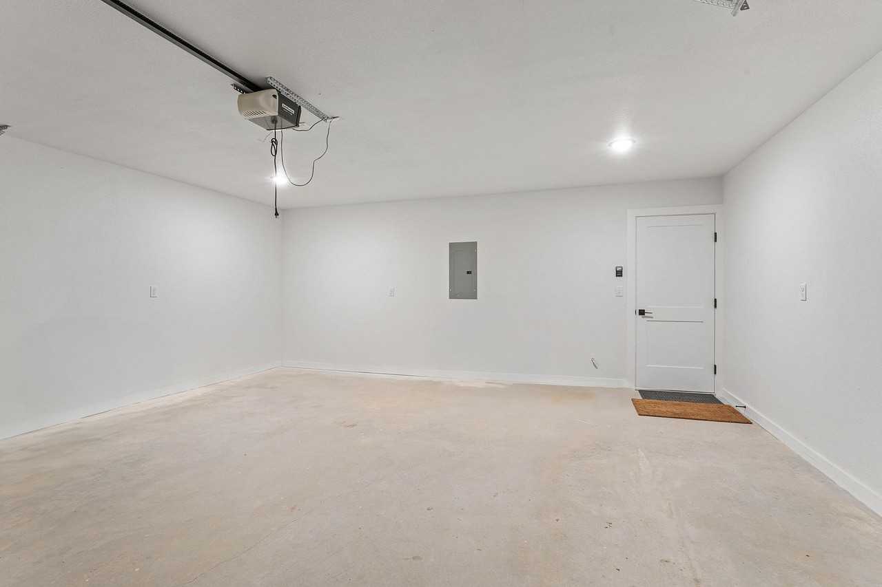 1985 S Vale Ave #104 - Photo 5 of 50