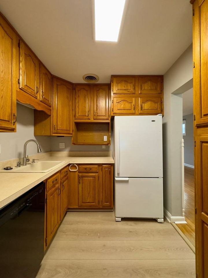 8678 Hoerner Ave - Photo 7 of 22