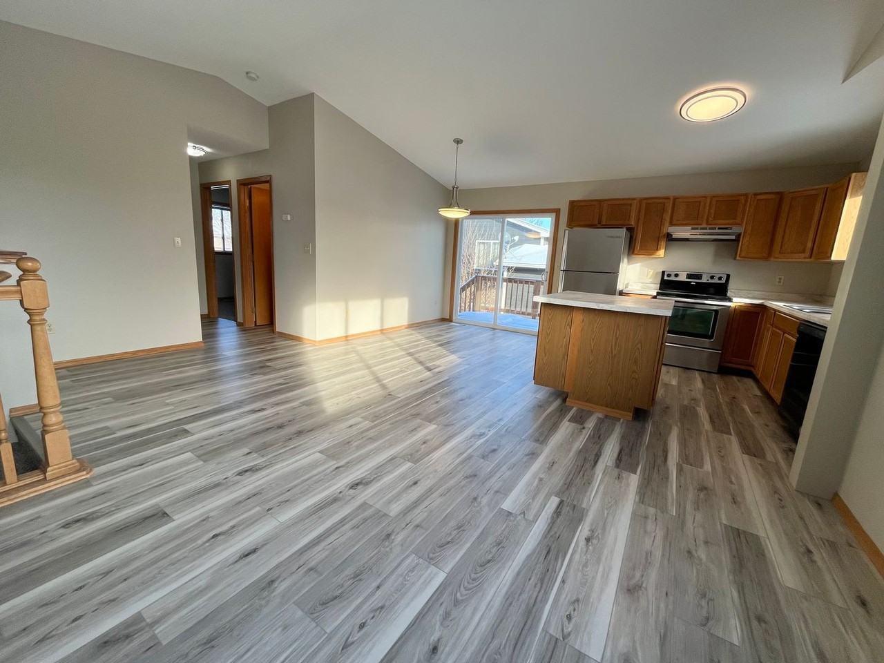 6320 W 66th St - Photo 5 of 37