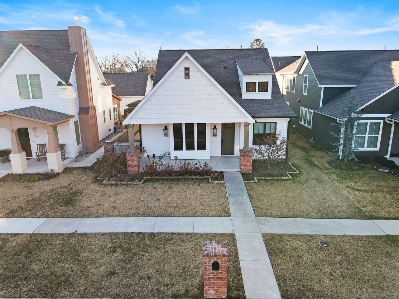 315 E Freeport St - Photo 2 of 43