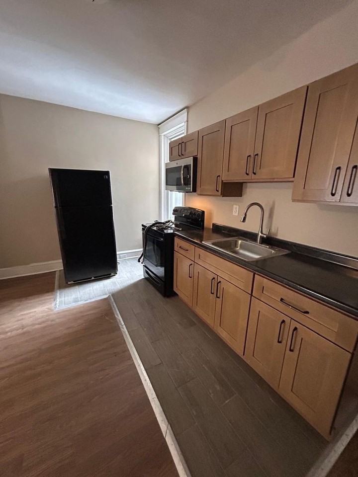 225 S 62ND ST PHILADELPHIA PA 19139 - Photo 4 of 20