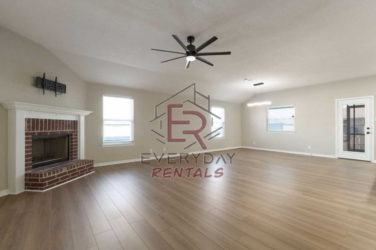 6708 Oliver Loving Dr - Photo 2 of 15