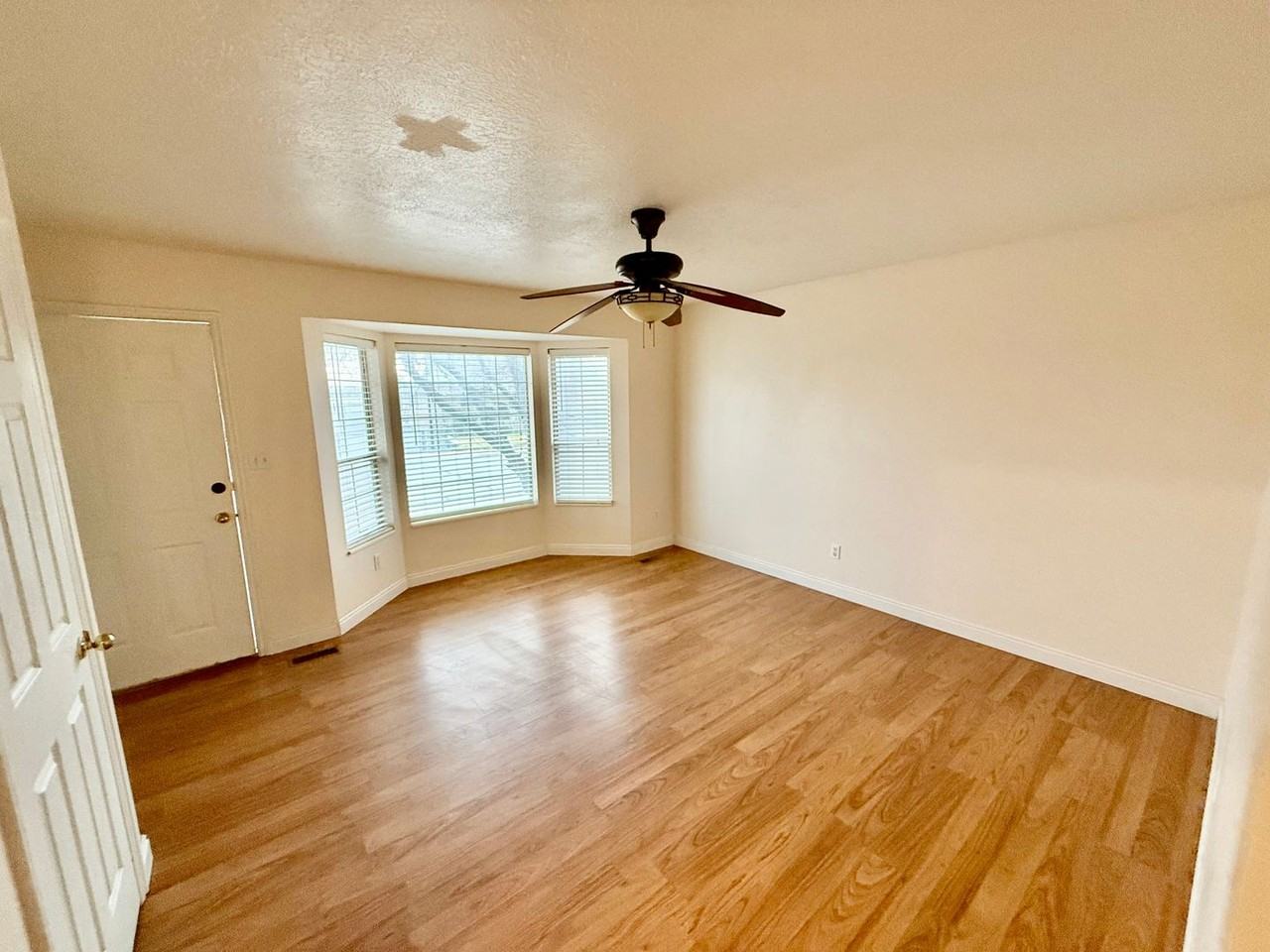 223 E 1350 N - Photo 6 of 16