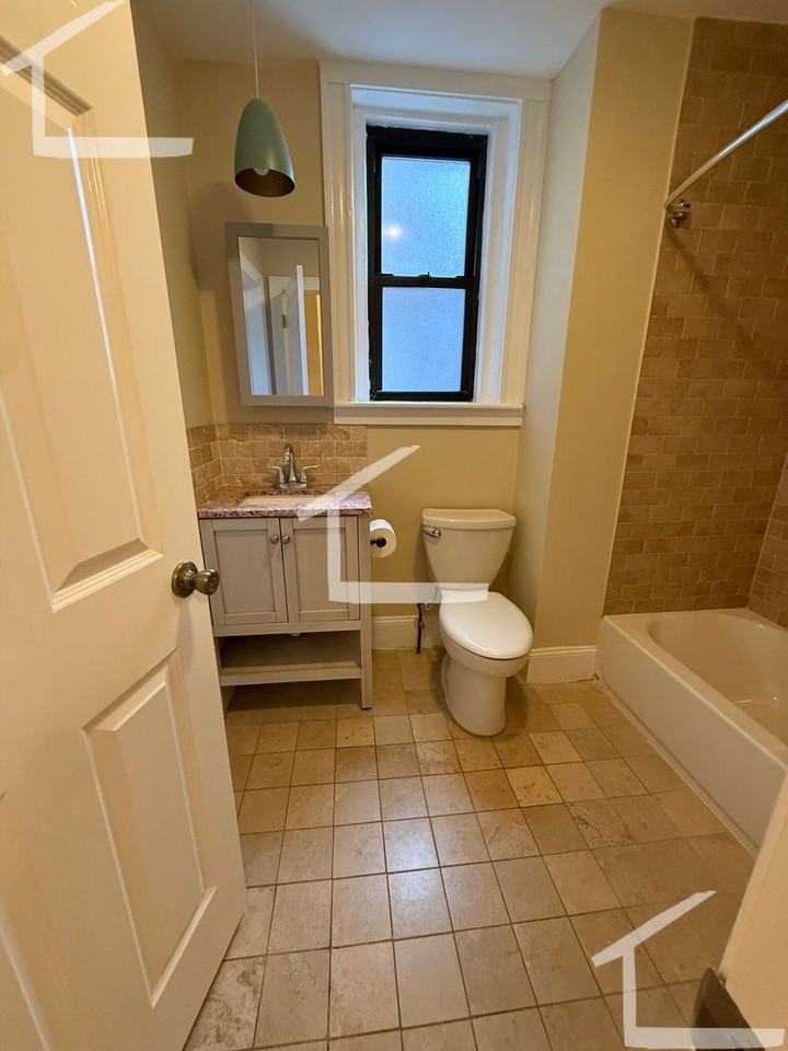 182 Saint Paul St - Photo 5 of 26