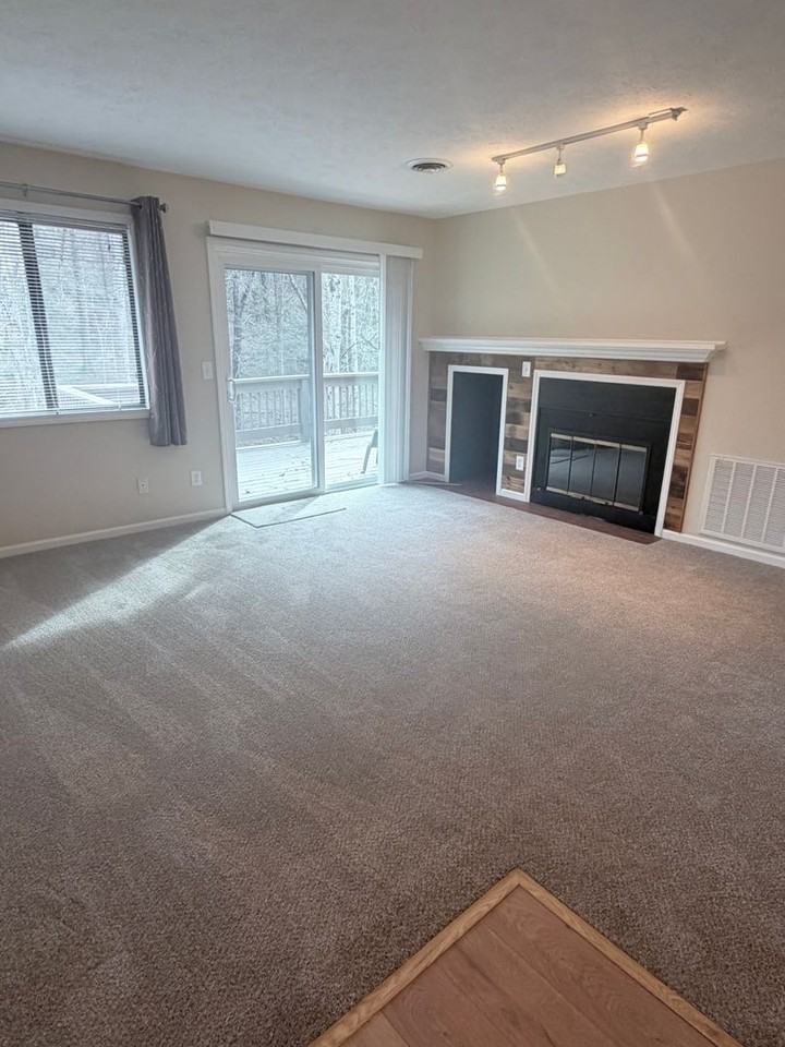 1 Cedarwood Dr - Photo 4 of 20