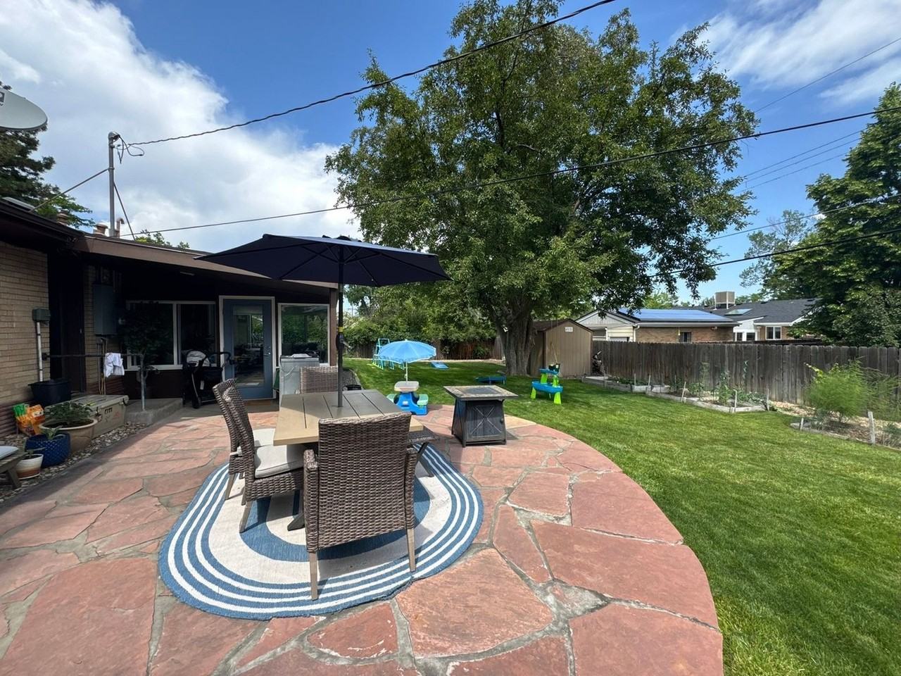 500 Estes St - Photo 2 of 35