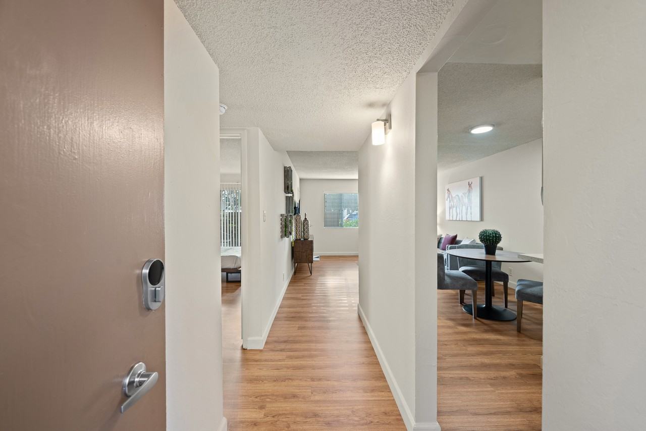 Sundale - Photo 4 of 44