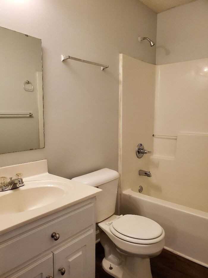 1010 Wildwood Ln - Photo 6 of 16