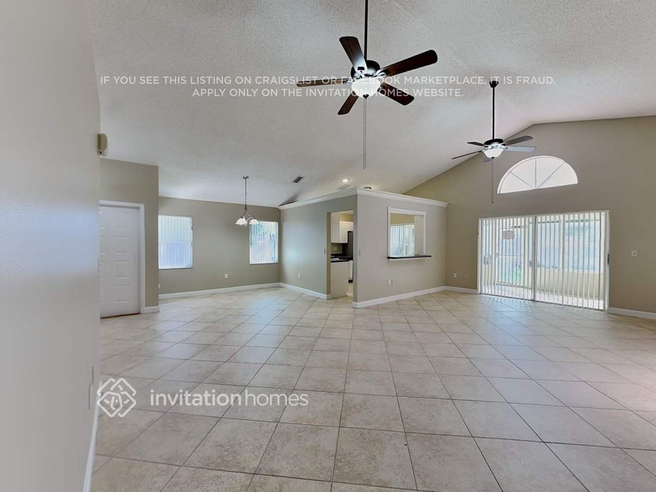 12152 Nw 35th Pl - Photo 5 of 22