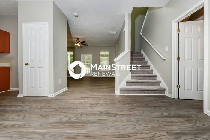 4683 Highpoint Ln - Photo 4 of 17