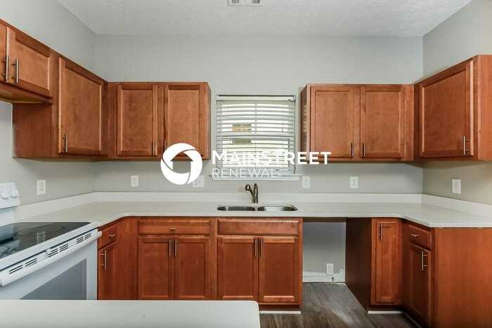 4683 Highpoint Ln - Photo 5 of 17