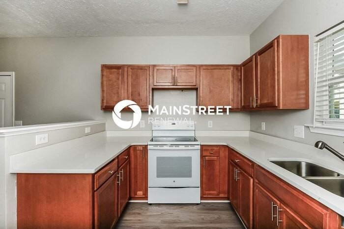 4683 Highpoint Ln - Photo 6 of 17