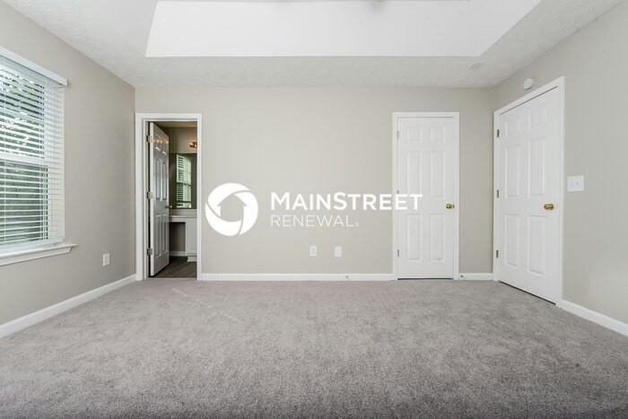 4683 Highpoint Ln - Photo 7 of 17