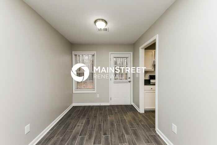 1091 Woodwind Dr - Photo 6 of 16