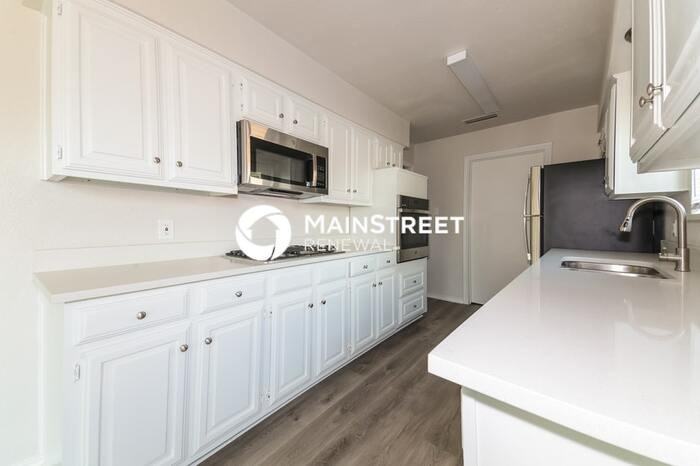 608 San Carlos Dr - Photo 4 of 16