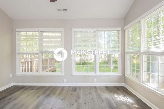 3345 Daingerfield Dr - Photo 7 of 17