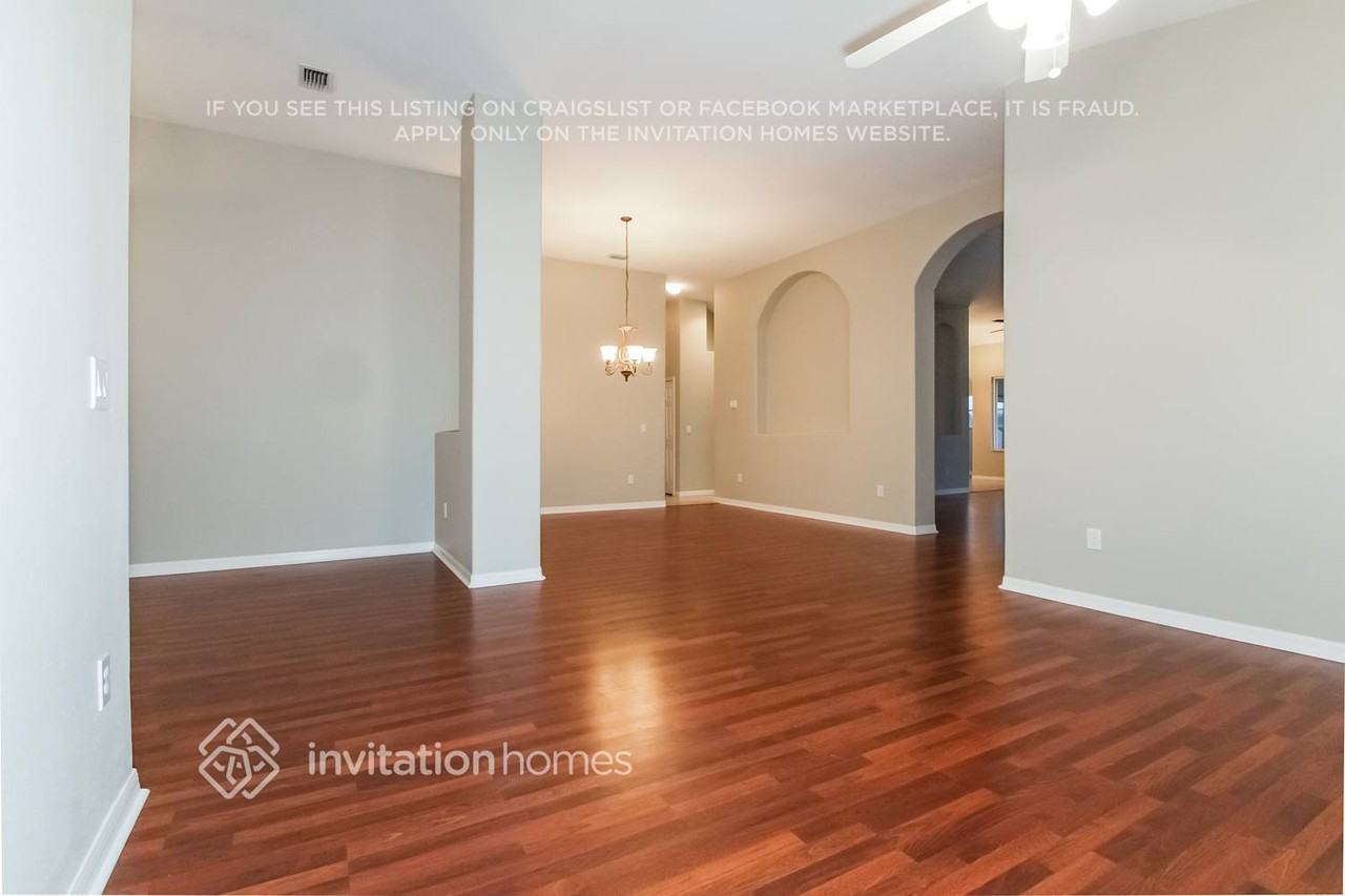 11329 Callaway Pond Dr - Photo 2 of 20