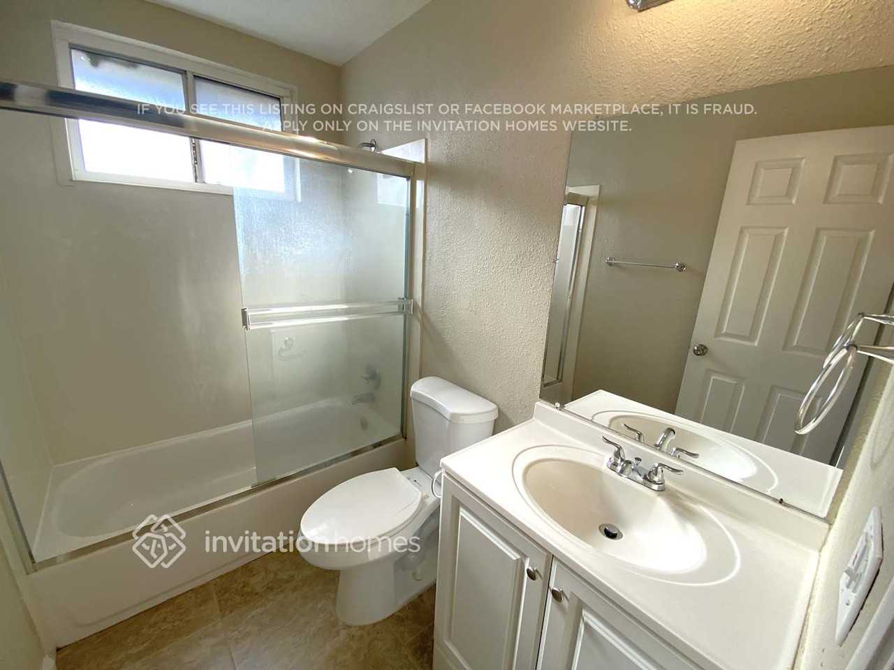 918 Taft St - Photo 6 of 8