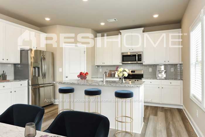 101 Phaeton Ln - Photo 5 of 20