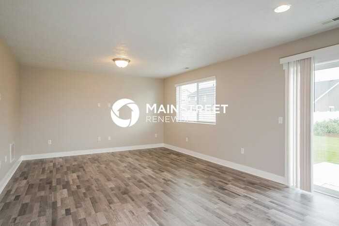 3562 S Bridgeview Ln - Photo 4 of 17