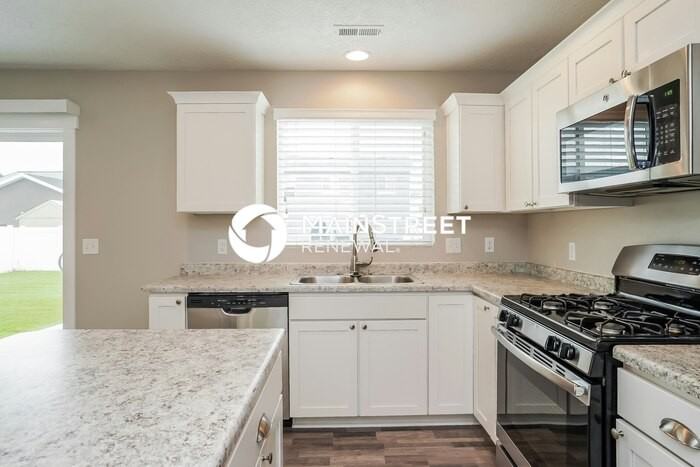 3562 S Bridgeview Ln - Photo 6 of 17