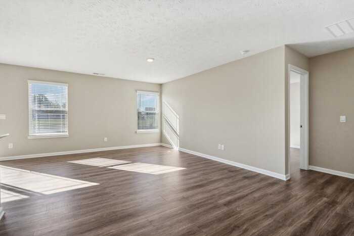 952 Lotus Dr - Photo 4 of 22