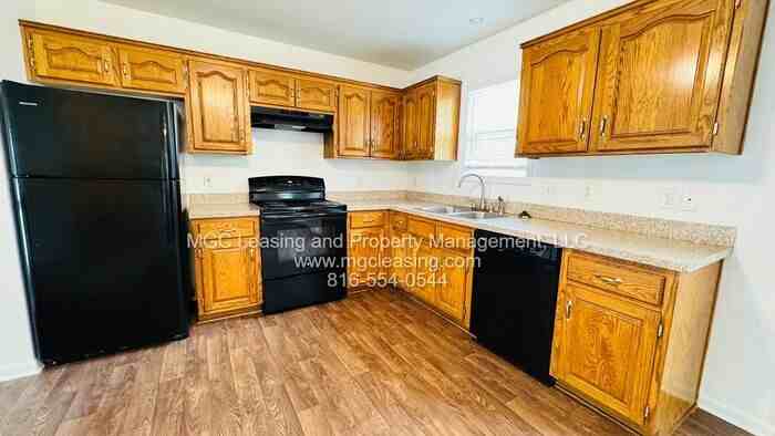 5942 Ne 42nd St - Photo 3 of 42