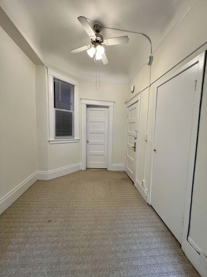 513 Bush Street #34 - Photo 4 of 10