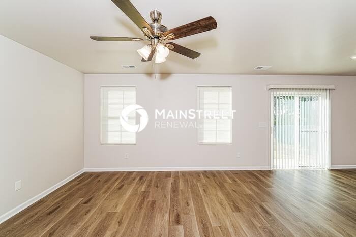 130 Stevens Cove Dr - Photo 3 of 18