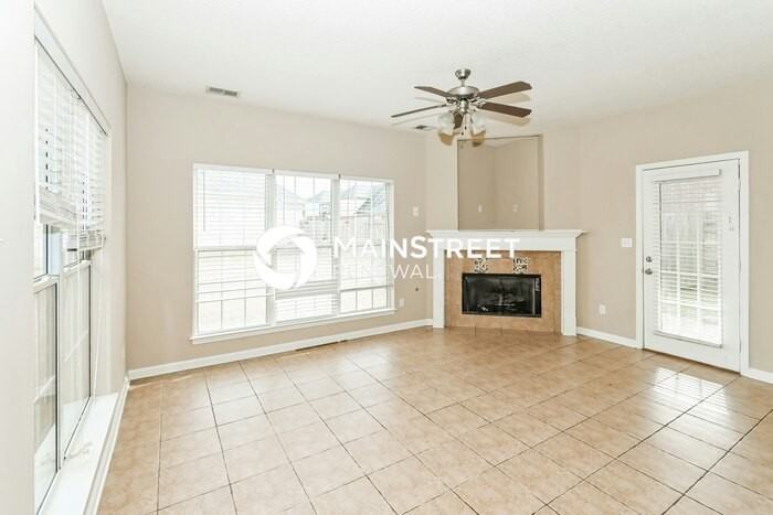 4560 Oakden Ln - Photo 4 of 17