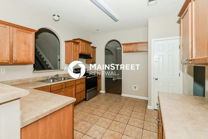 4560 Oakden Ln - Photo 6 of 17