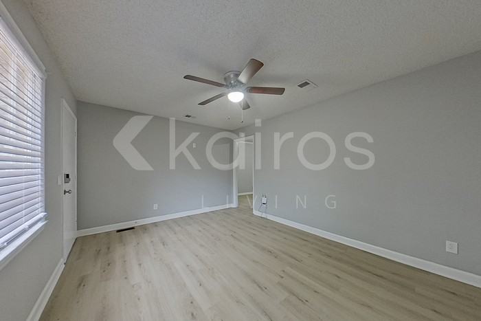 1822 Sedgefield St - Photo 6 of 24