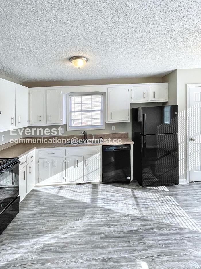 320 Donna Dr - Photo 7 of 27