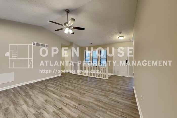 647 Sunshine Trce Nw - Photo 4 of 32