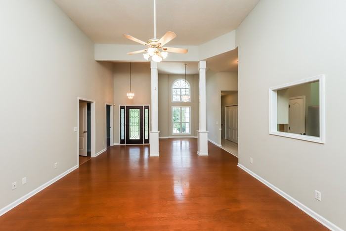 122 Hunters Pointe Ct - Photo 4 of 15