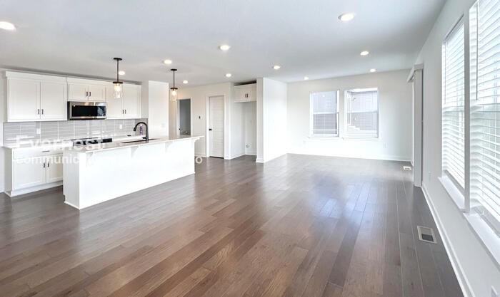 27605 East Red Fox Street - Photo 3 of 24