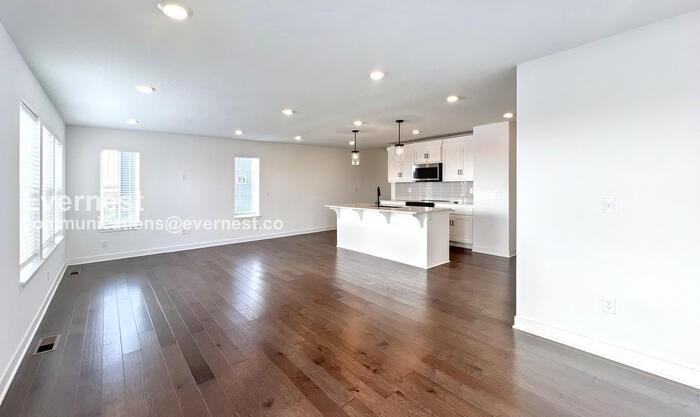 27605 East Red Fox Street - Photo 4 of 24