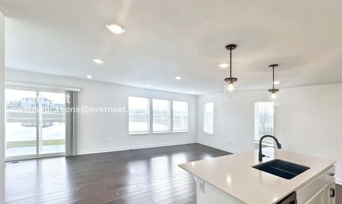 27605 East Red Fox Street - Photo 5 of 24